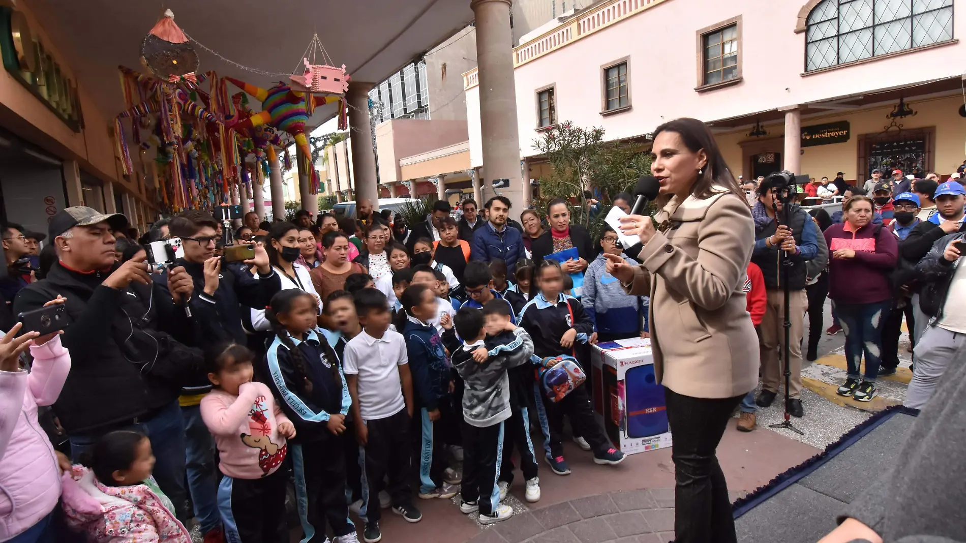 CONCURSO DE PIÑATAS.- RICARDO SANCHEZ.- EL SOL DE IRAPUATO